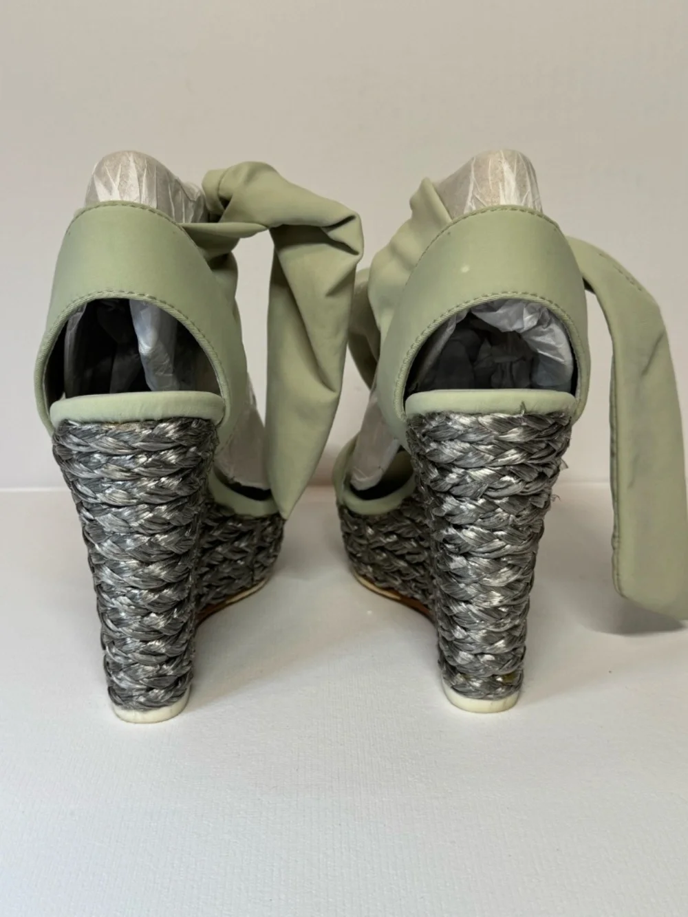 Donald J Pliner NELA Crepe Elastic Wedge Sandals 6M Leather Sole Platform Heels